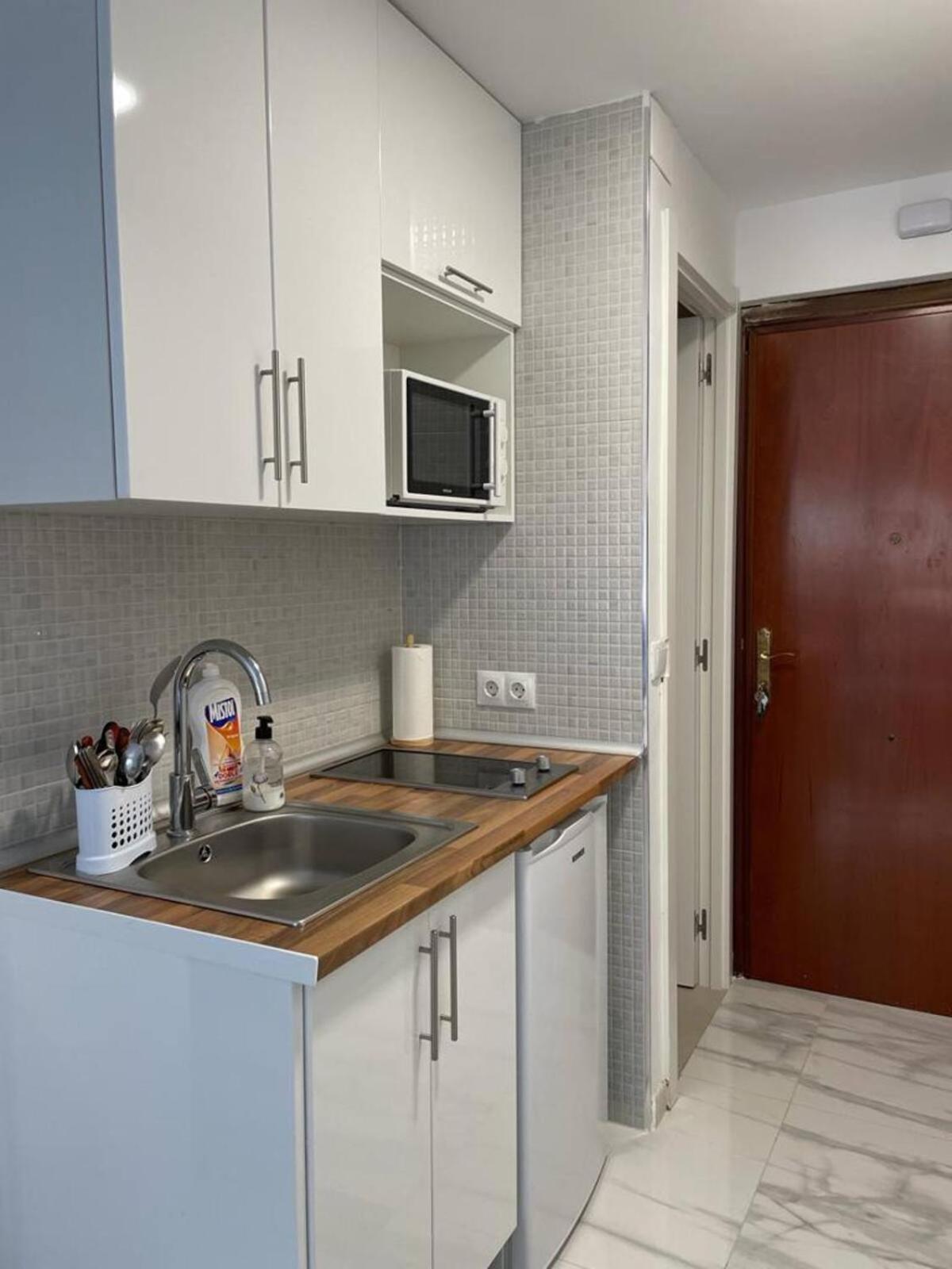 One Step From The Apartamento